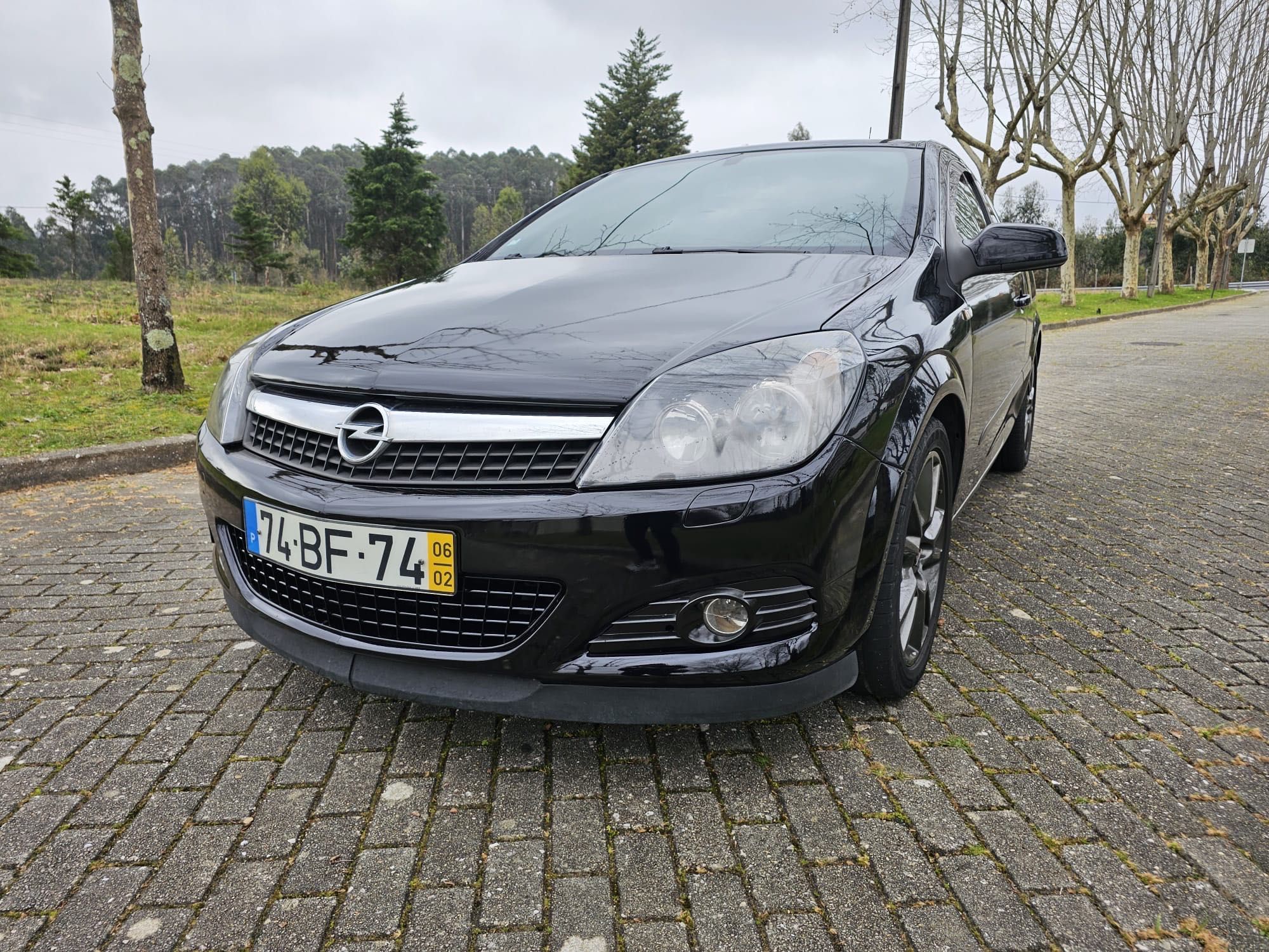 Opel Astra GTC 1.9 CDTI 150cv