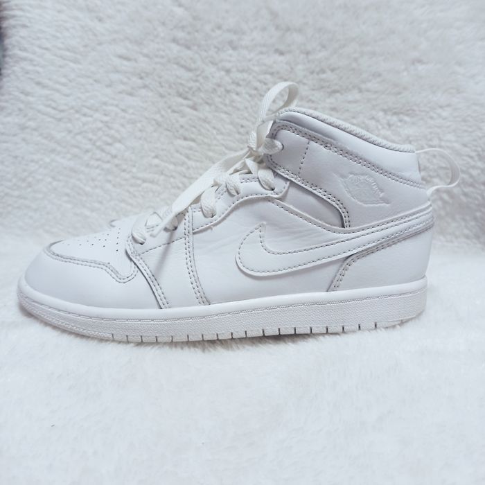 NIKE Jordan Шкіряні кросівки,черевички для хлопчика,35 розмір,22.5 см