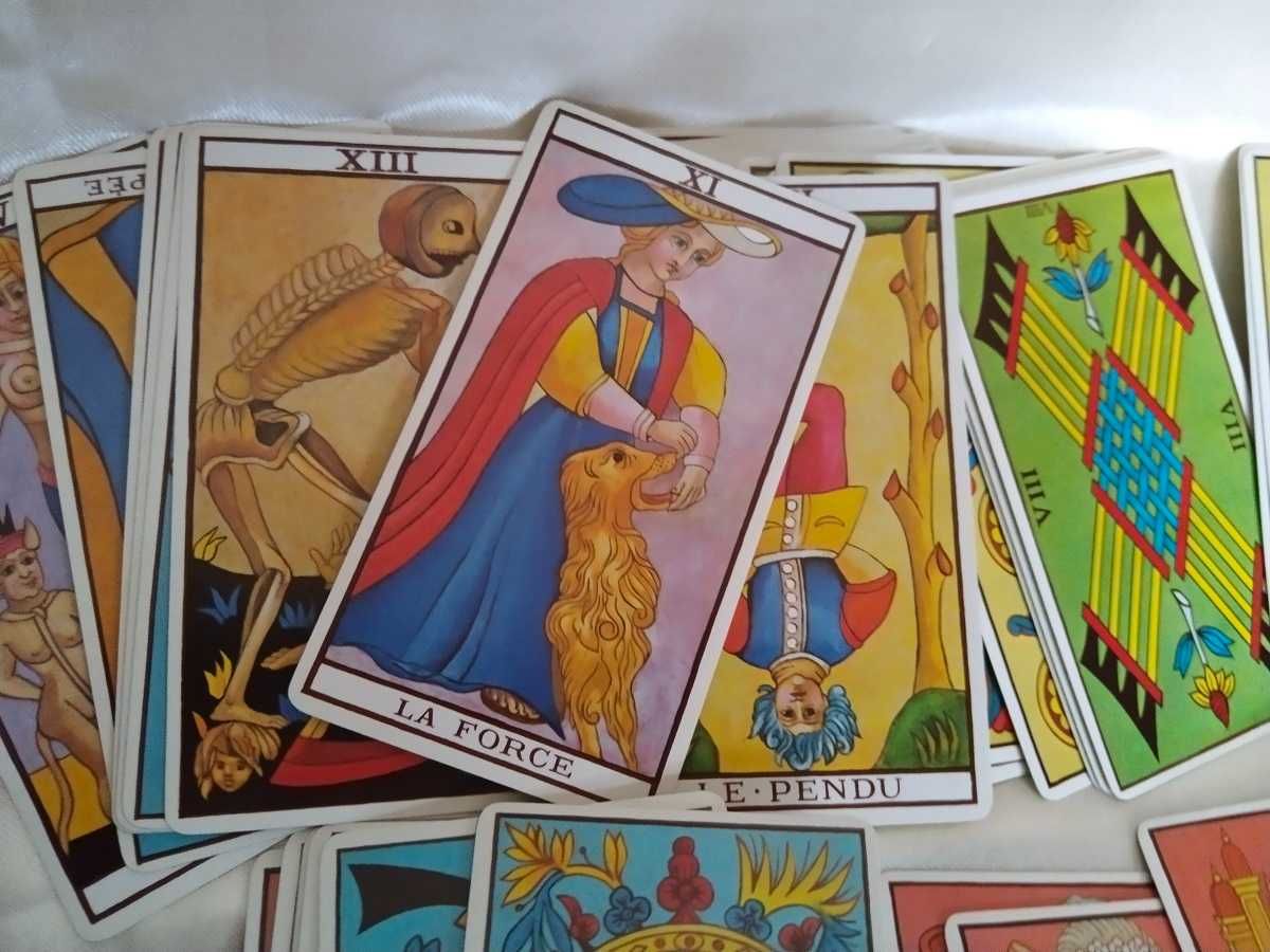 Cartas de Tarot de Marselha • Instruções em Várias Línguas