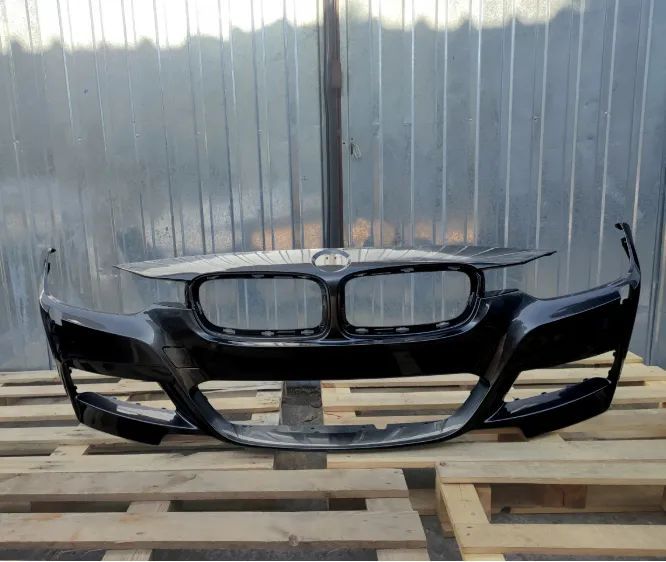 zderzak przód przedni bmw f30 f31 01.12-12.19r xenon m-pakiet m pakiet mpakiet 475 – Black Sapphire Metallic, A83 – Glaciersilver Metallic, A300 – Alpine White III, A96 – Mineral White Metallic, X10 – Tanzanite Blue II Metallic (Individual), B45 – Estoril
