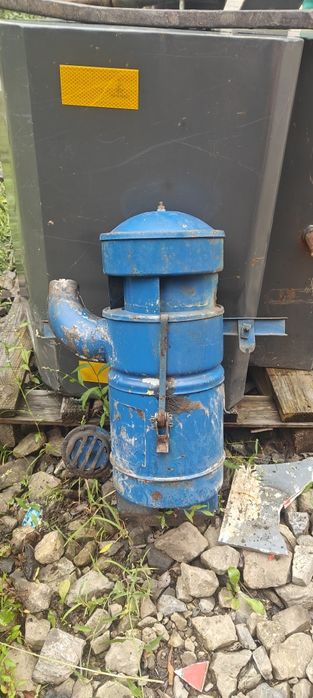 Filtr powietrza kompletny wspornik URSUS C360 C355 C4011