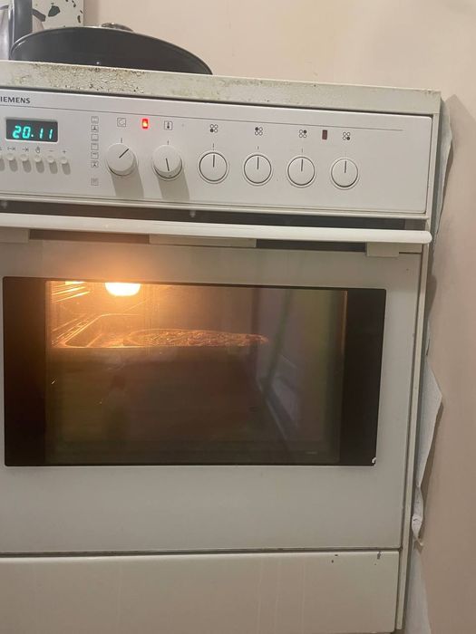 Електрична плита Siemens HL56220