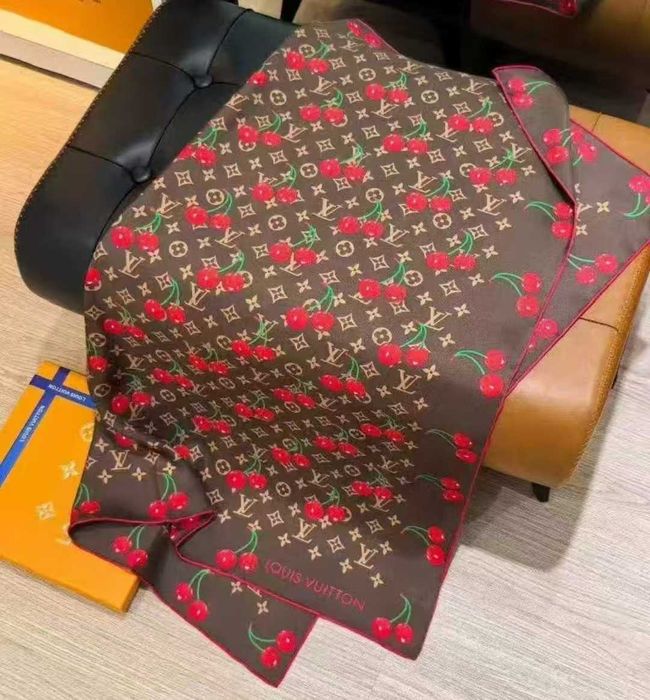 Chusta z wiśniami LV x Takashi Murakami,