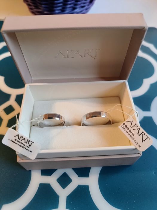 Srebrne obraczki firmy Apart