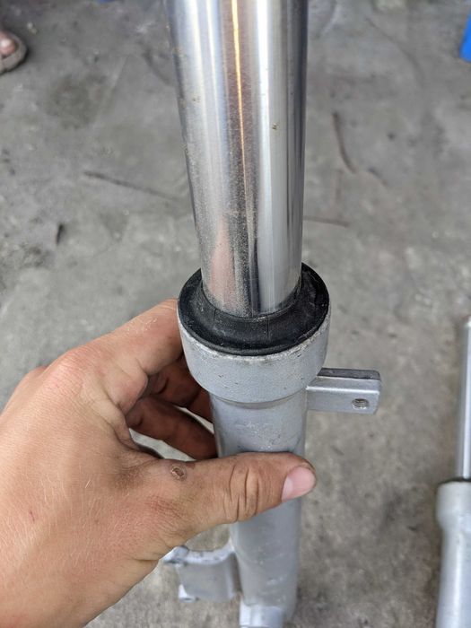 Продам вилку на скутер