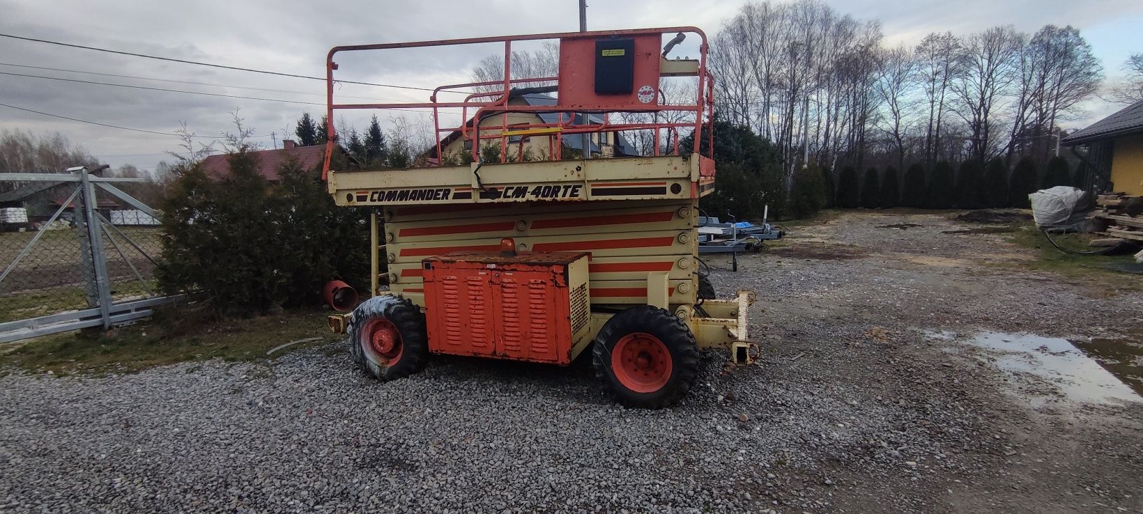 JLG Commander CM40RTE