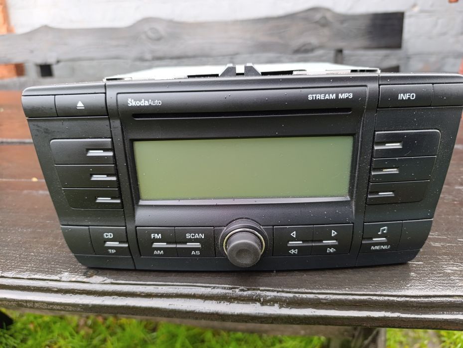 Оригінальна Автомагнітола на шкоду а 5