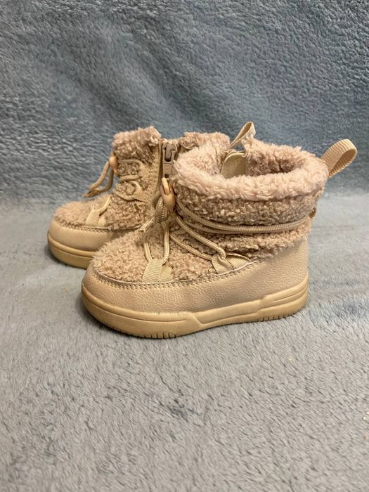 Зимові чобітки .