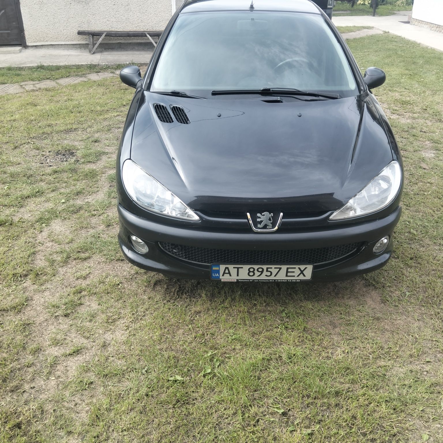Пежо 206 в хорошому стані