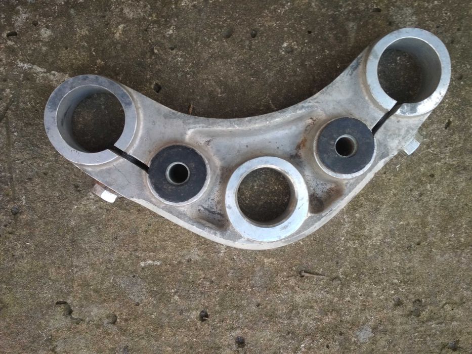 Нижняя и верхняя траверсы  ИЖ  Планета  Спорт.