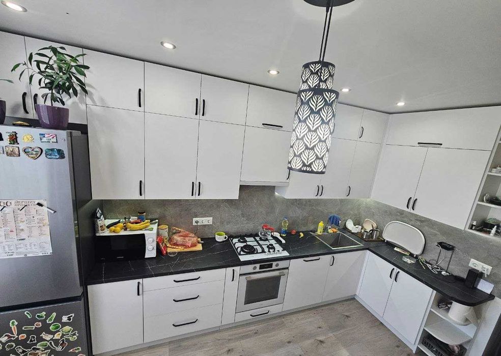 Продаж 2 кім. квартири  вул. Бігова