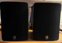 Colunas Hi-Fi Q Acoustics e Subwoofer