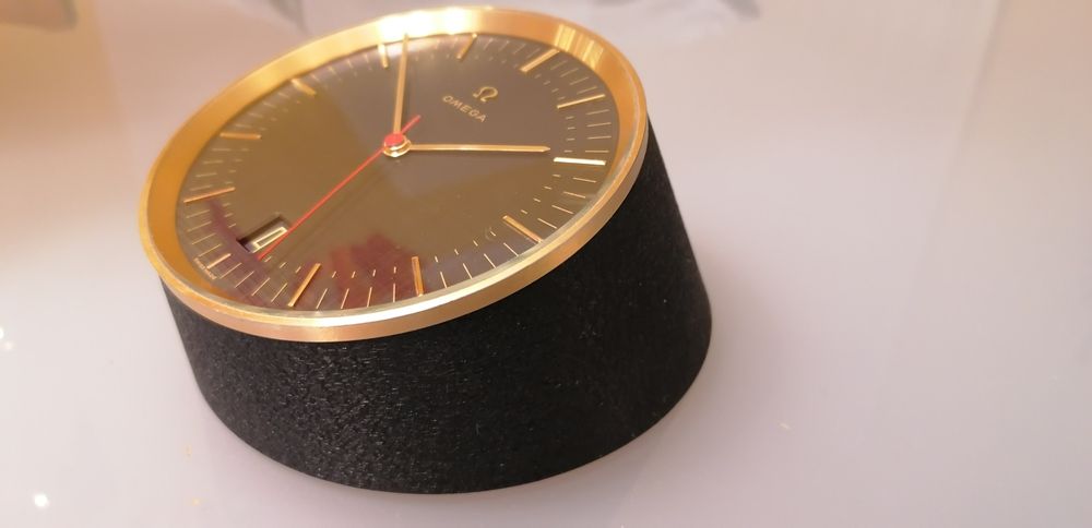 Relógio omega mesa truncated electromecânico