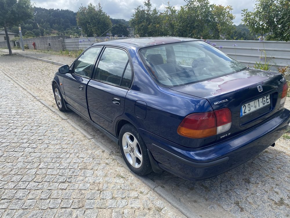 Honda civic 1.5i ls vtec