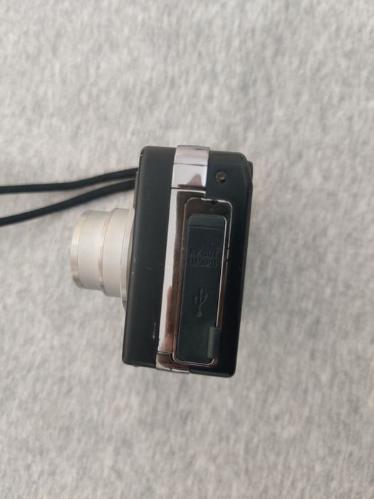 Sony Cyber-shot DSC-W17 Black Aluminum Japan Вінтажний фотоапарат