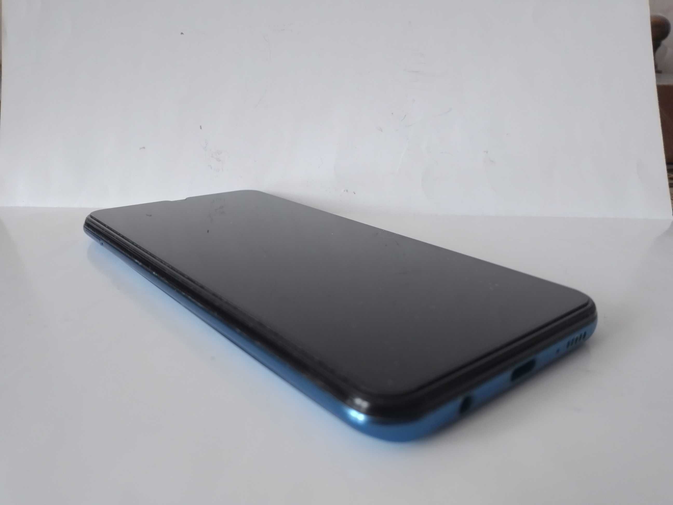Смартфон Samsung Galaxy A30 3/32GB SM-A305FN/DS