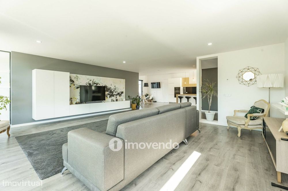 Moradia T3 única, mobilada e equipada, em Cabeceiras de Basto