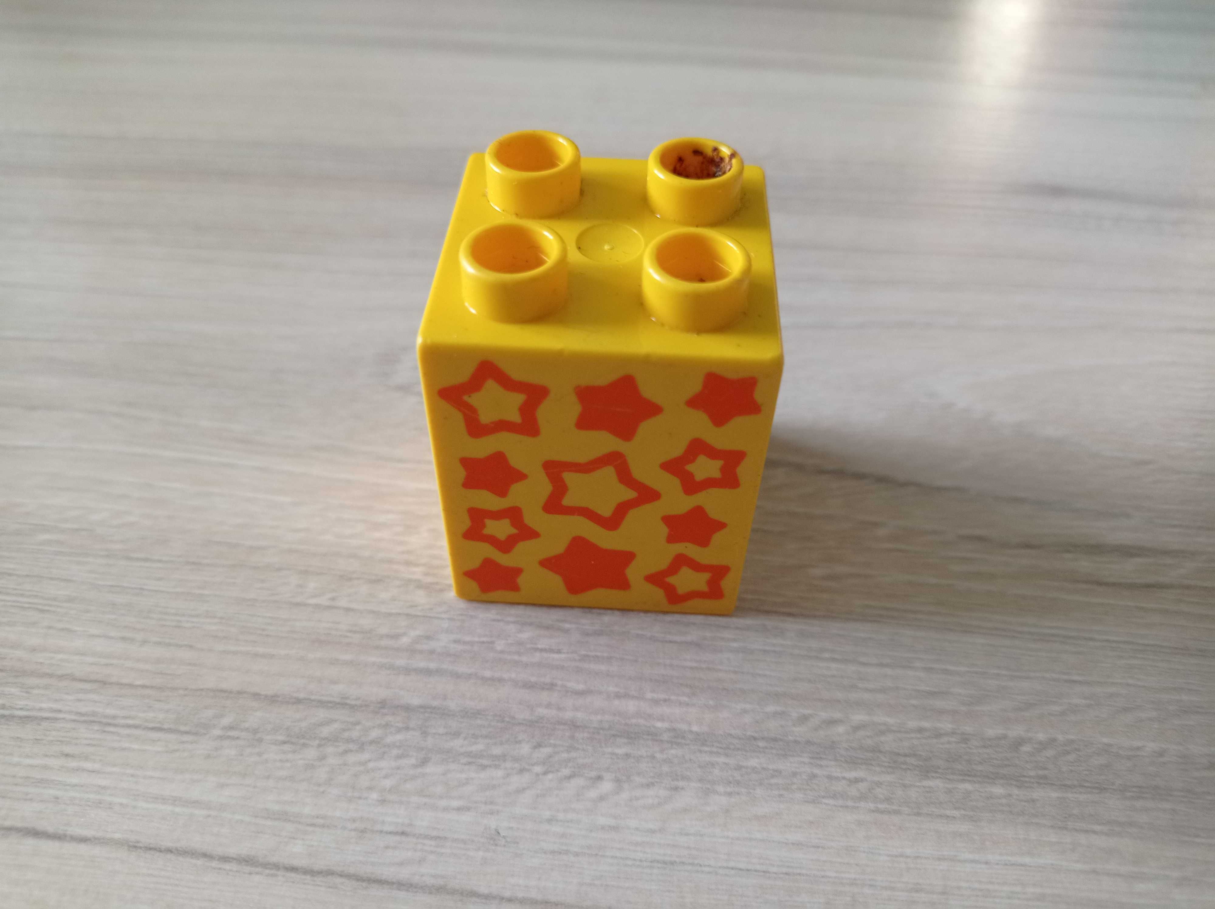 Klocki Lego Duplo 2x2 wysoki, 31110 - kolor żółty, gwiazdki (2)