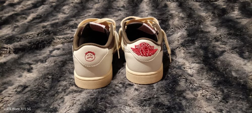 Jordan x Travis scott "Mocha" - Tamanho 42