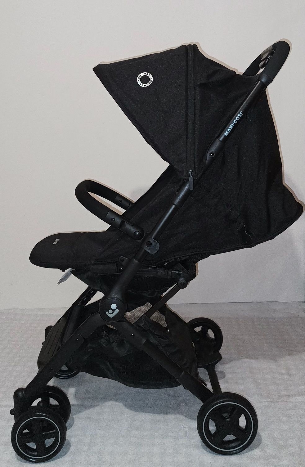 Візок прогулянковий коляска Maxi Cosi Lara 2 до 22 кг