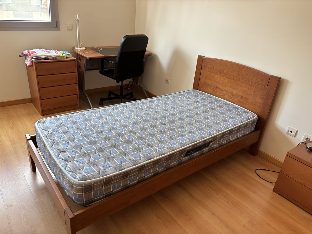 Cama em bom estado