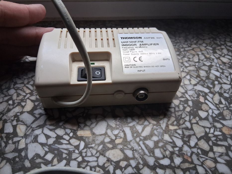 Thomson amp20 out1