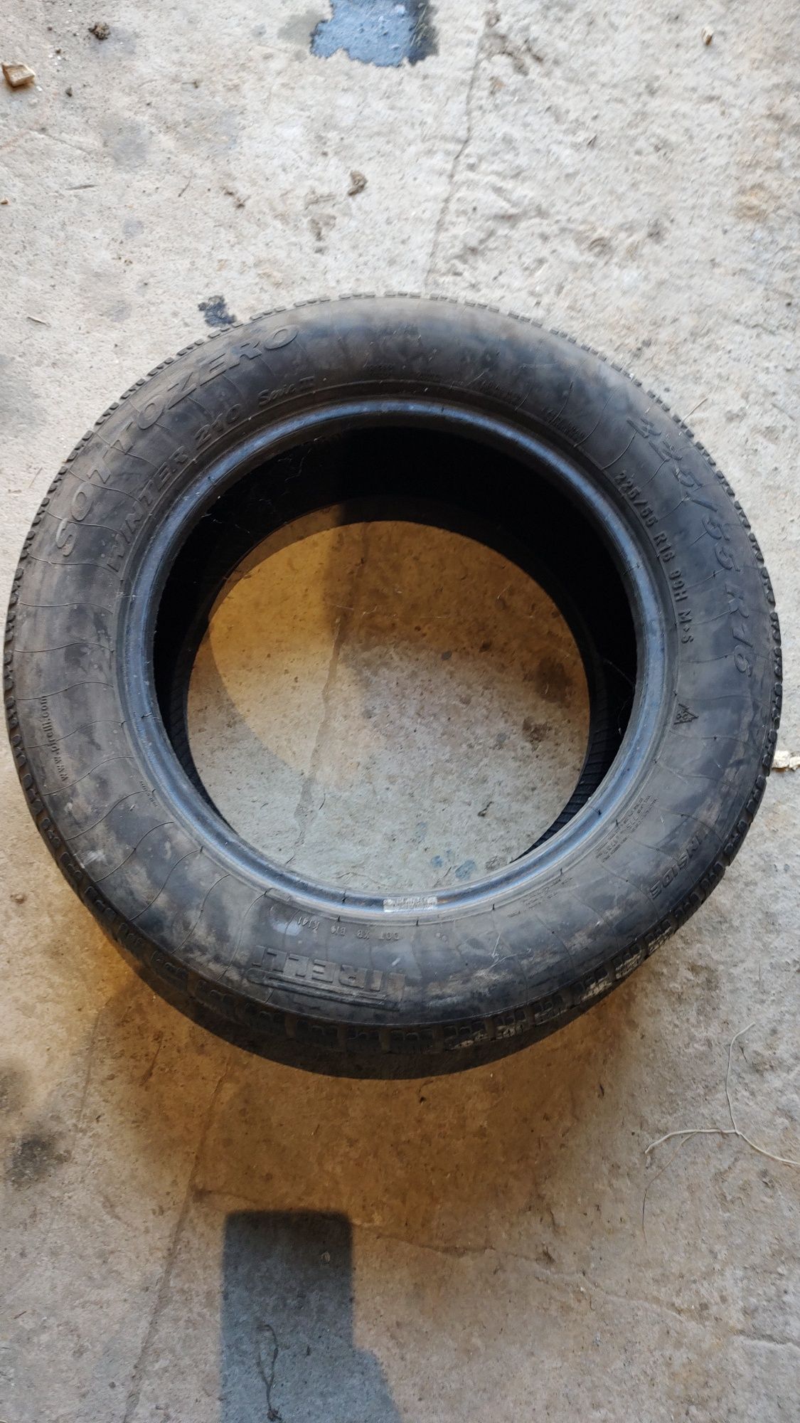 Pirelli sotrozero 225/55 r16