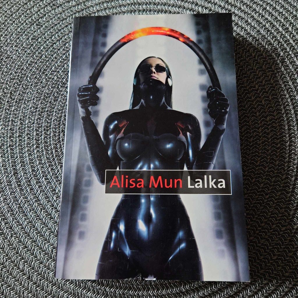 Alina Mun "Lalka"