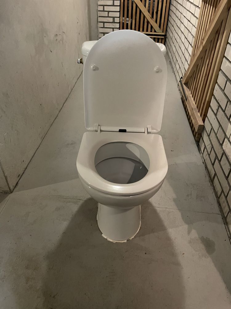 Wc kompakt miska z deska syfonem oraz spłuczką komplet