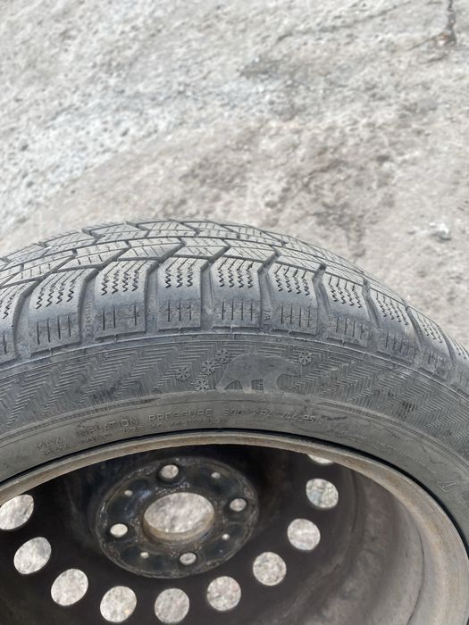Диски з зимовими шинами