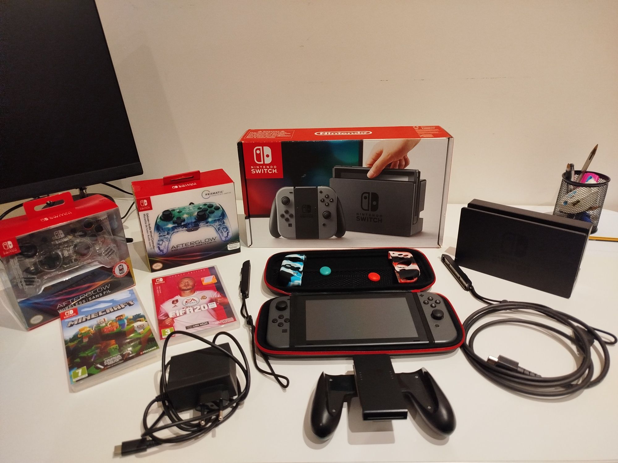 Nintendo switch com caixa
