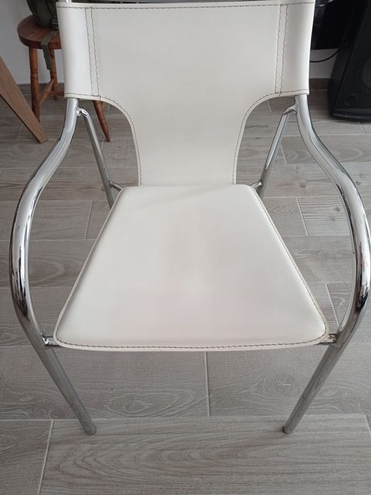 Cadeira em pele branca Sklum