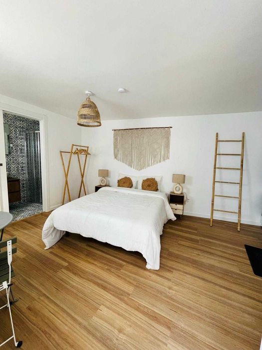 Quarto - Estúdio com casa de banho e cozinha Costa da Caparica