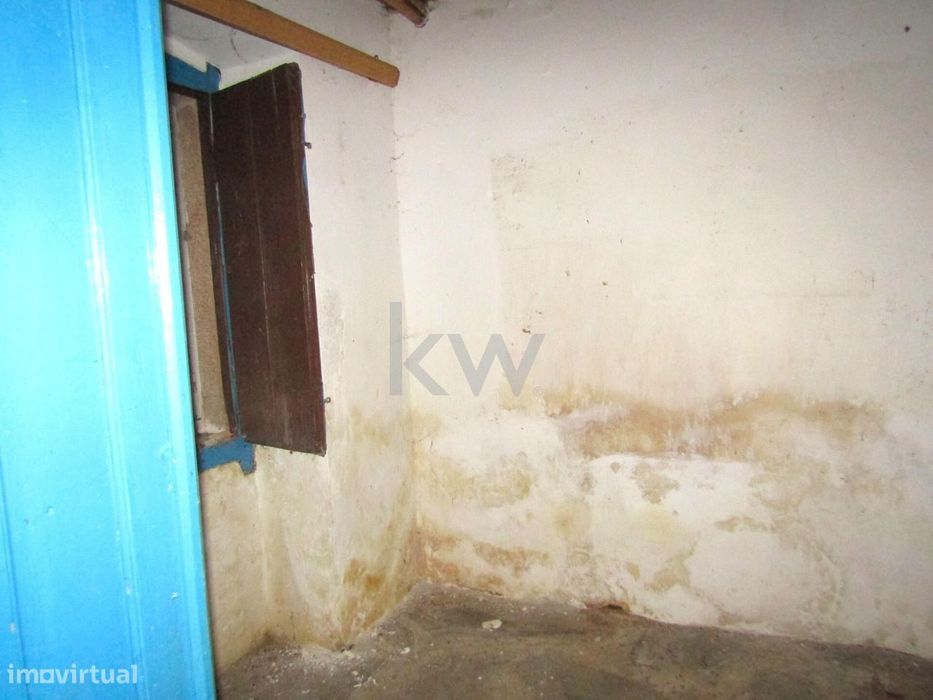 Casa de aldeia com garagem e logradouro em Monte Claro, NIsa