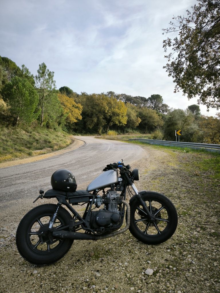 (A2) Kawasaki kz 440 café raicer