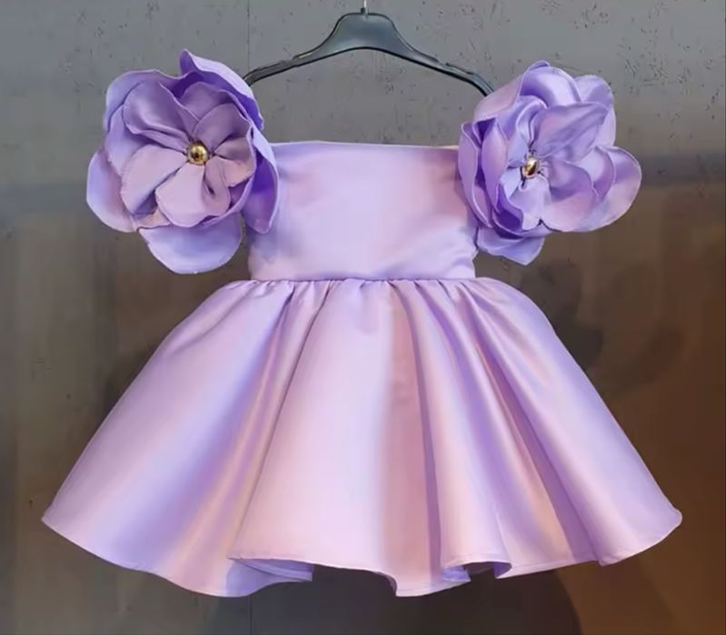 Плаття для дівчинки бузкового кольору