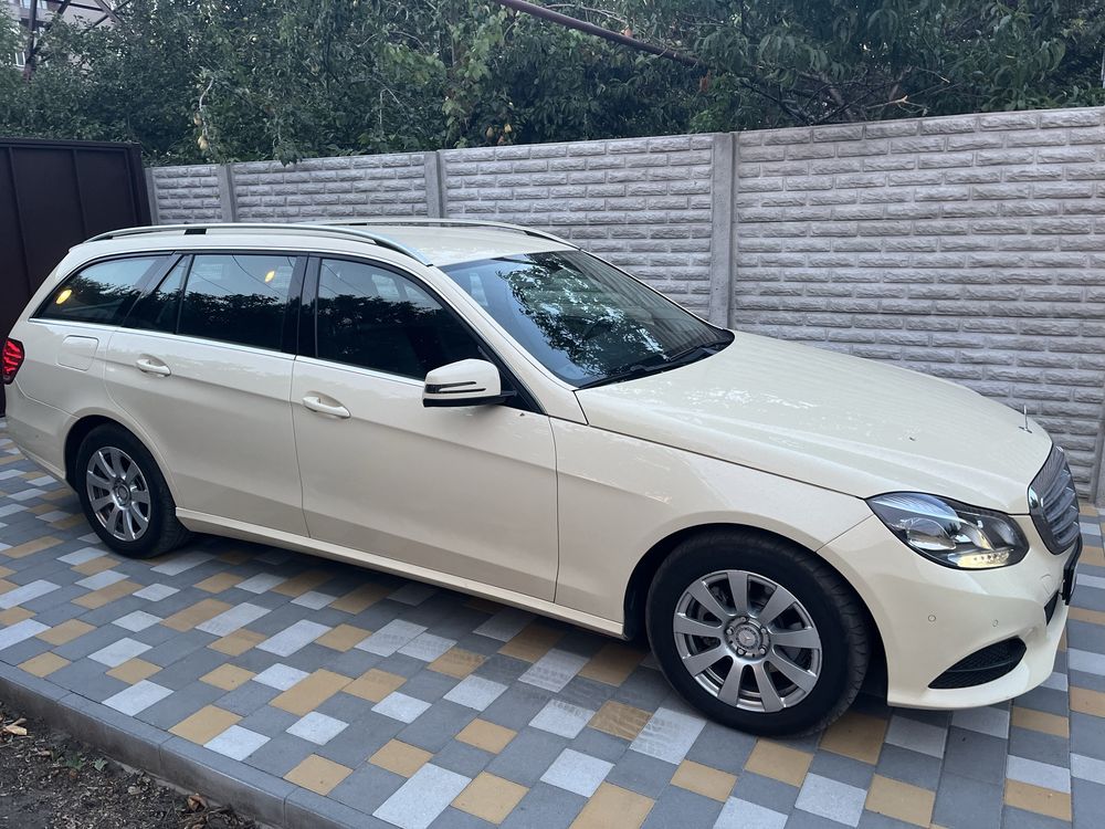Мерседес E 212 універсал………