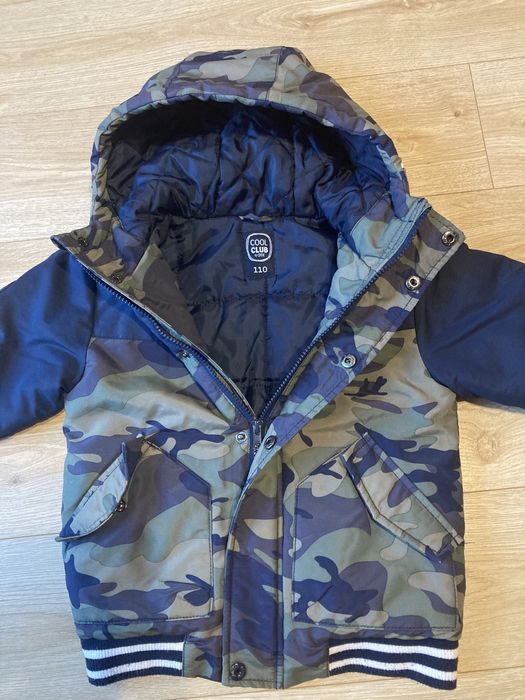 Kurtka przejsciowa dla chlopca o rozmiarze 110