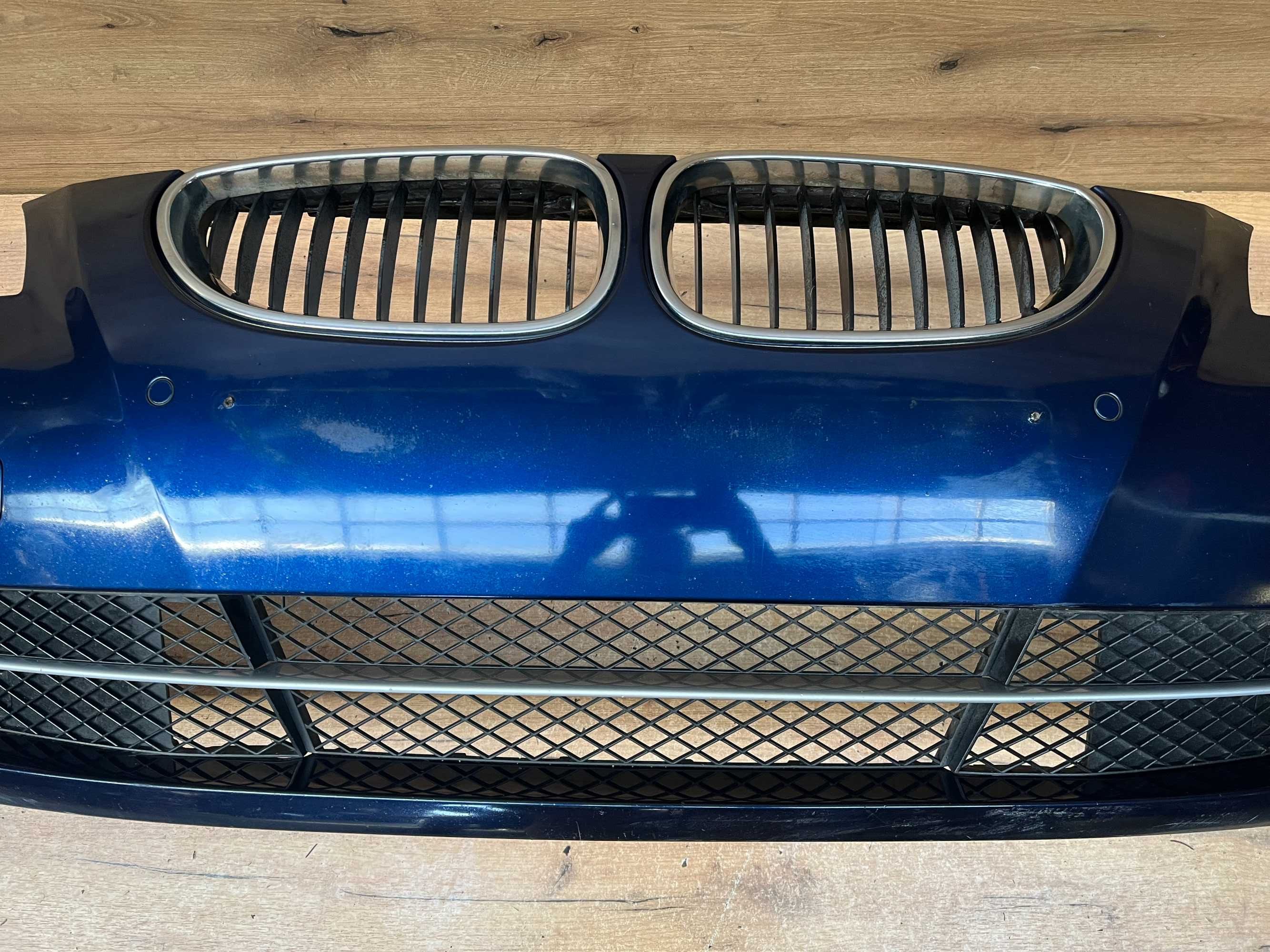 Zderzak przedni Bmw E60 lift 4x pdc spryski kolor tiefse blau metalic