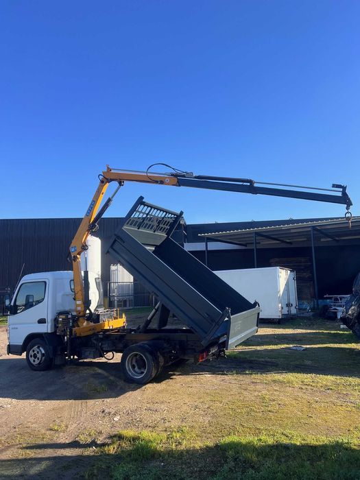 Mitsubishi Canter com grua e báscula
