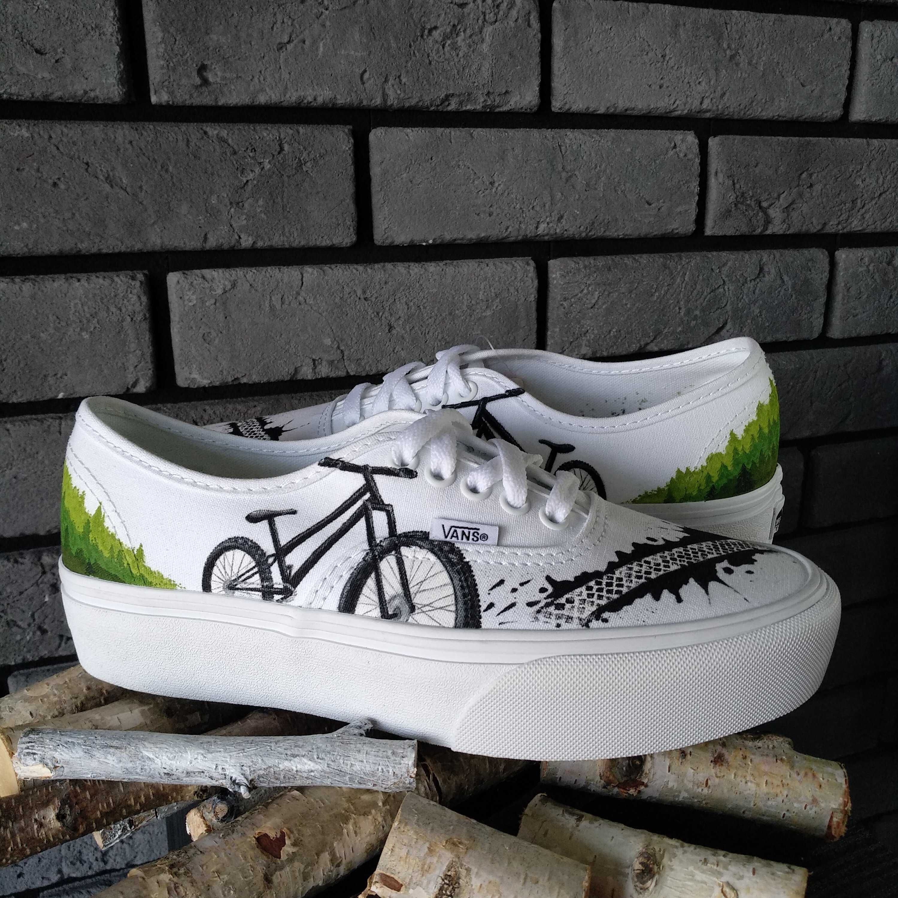 Ręcznie malowane buty, kurtki - Custom