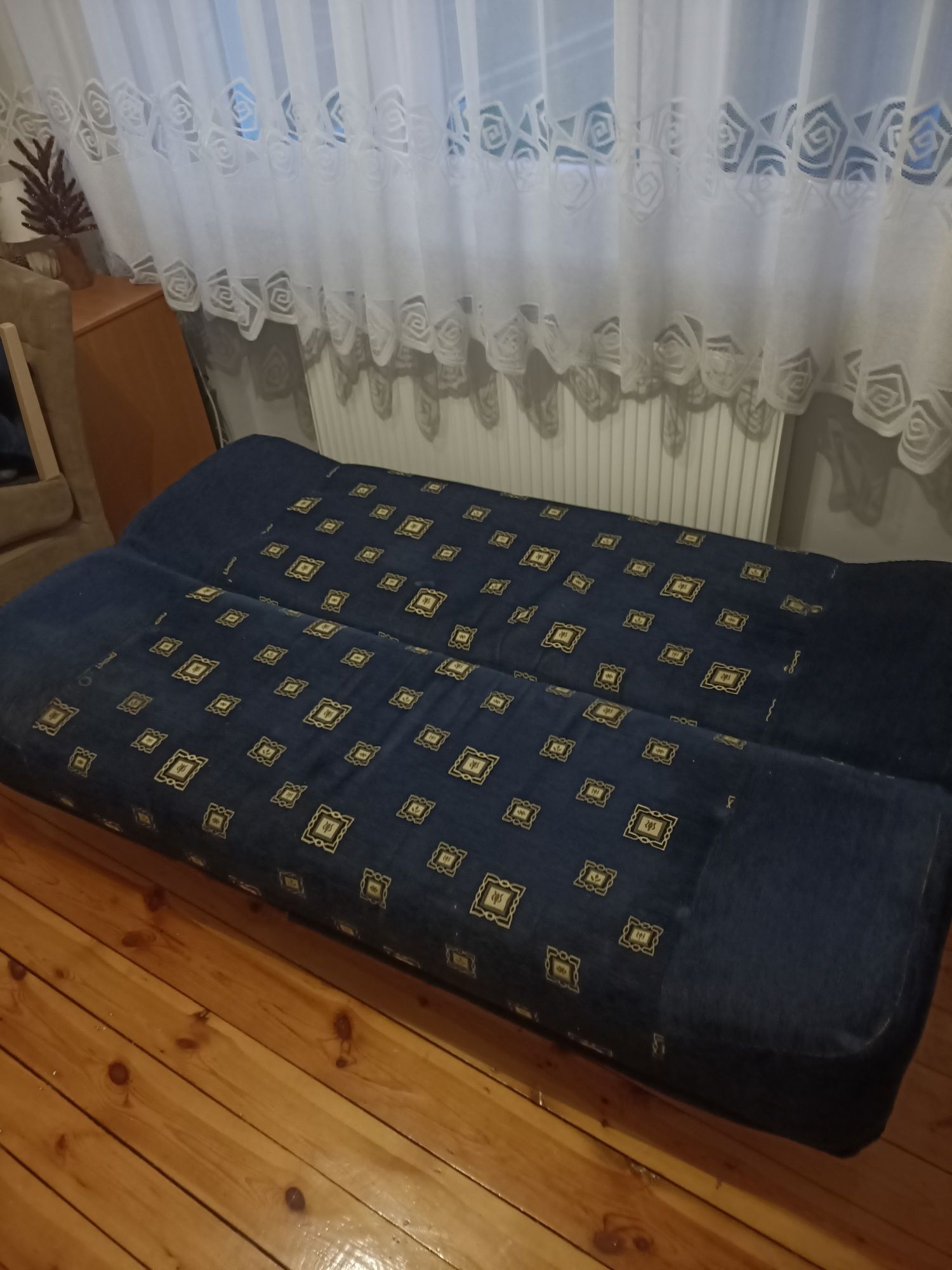 Sofa z funkcją spania i dwoma fotelami