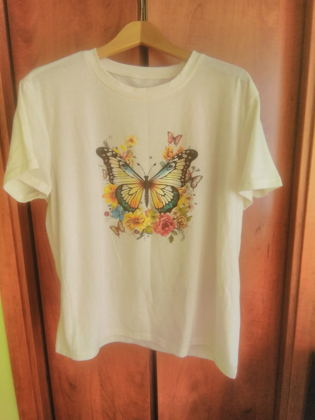 Sprzedam koszulkę t-shirt r 48