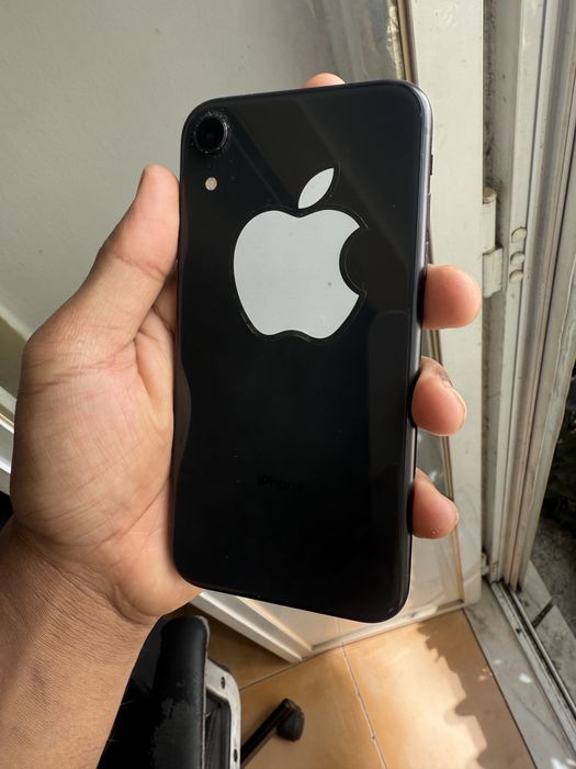 iPhone xr 64 gb 82% health para vende. iPhone xr 64 gb health 82% para