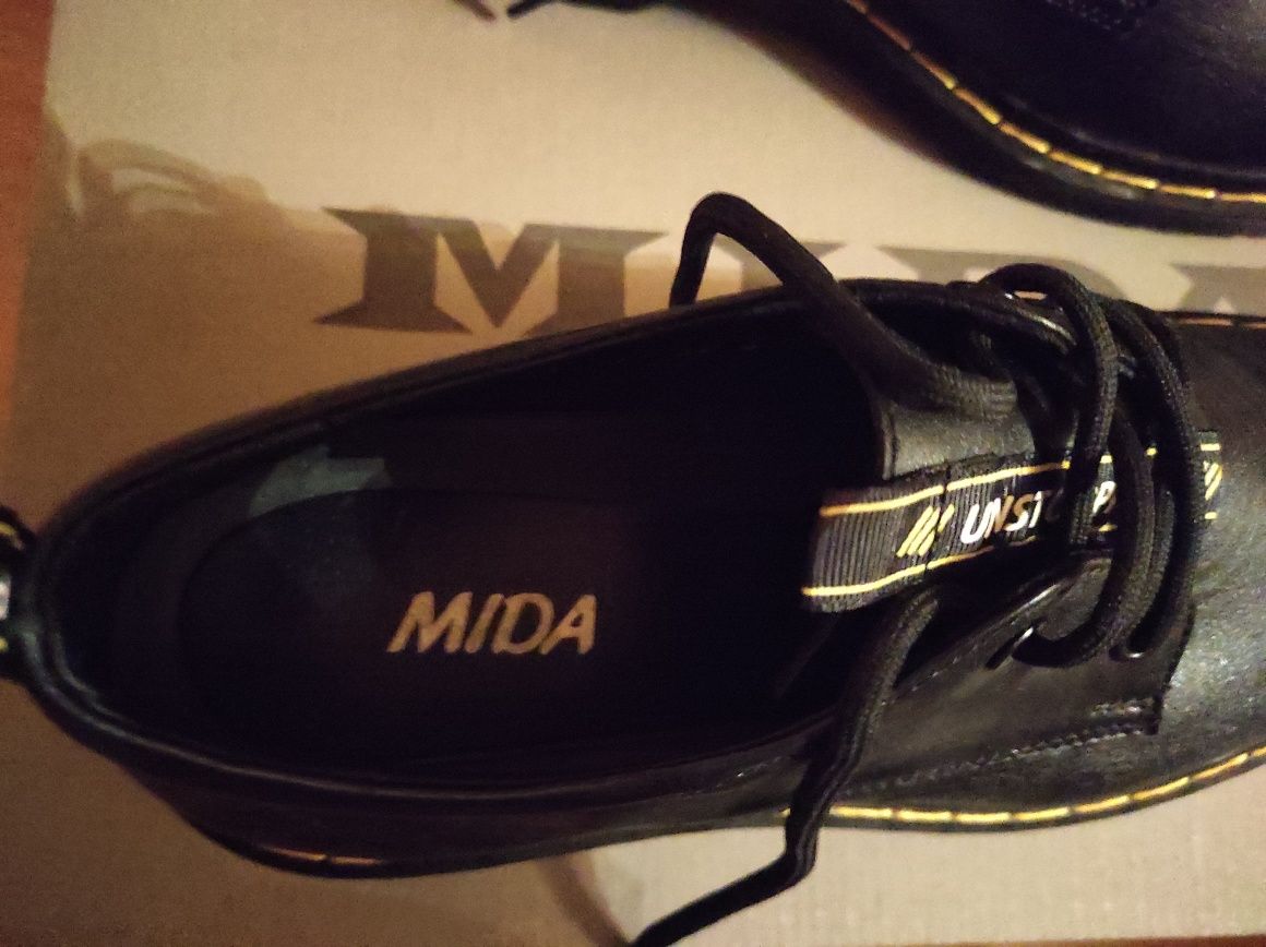 Туфли женские кожаные новые "MIDA"