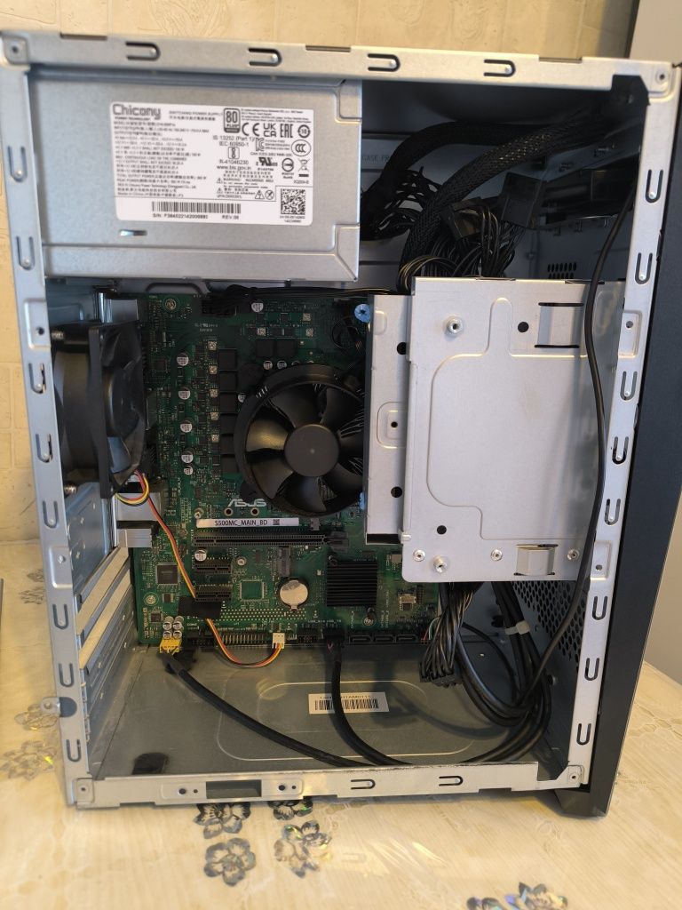 I5 11400, 16GB DDR4 Hunix 3200 (2*8), БЖ 500W (6+2) + (6+2) 80 PLUS.
