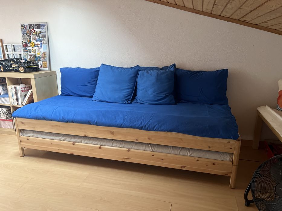 Duas camas empilháveis Ikea