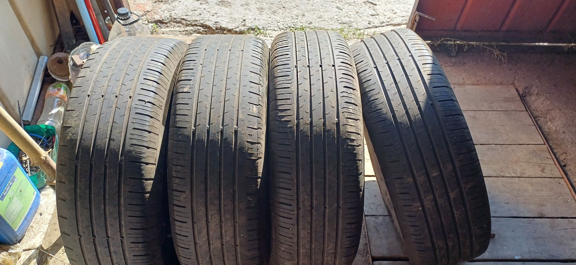 Резина  б/у 215/65 R 16