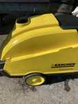 Продам Керхер HDS695 M Eco