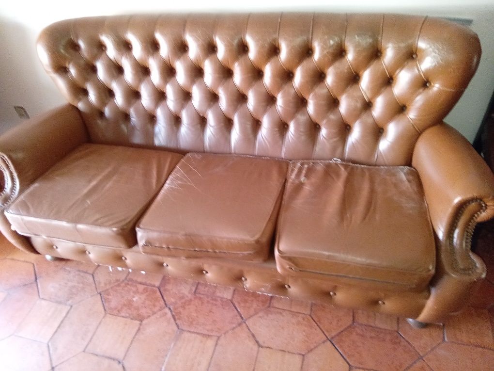 Sofá e 2 poltronas